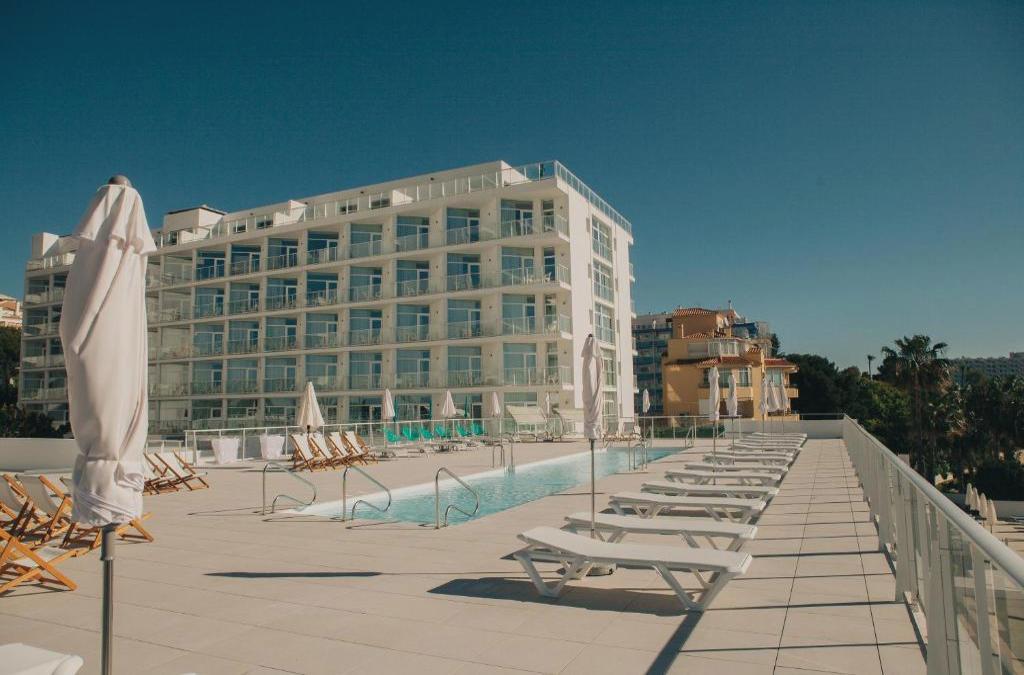 Hotel Alay Adults Recommended