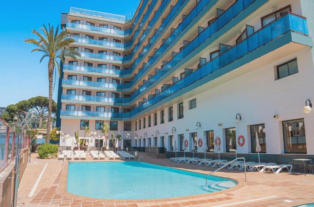 L'hôtel htop Jadhe, situé à Calella, sur la Costa del Mareseme